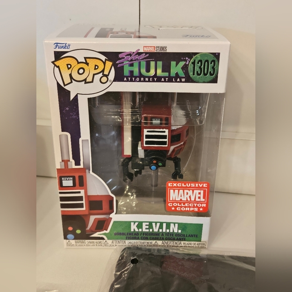 NIB exclusive Funko pop Disney+ Marvel Collector Corps Box - Picture 5 of 12